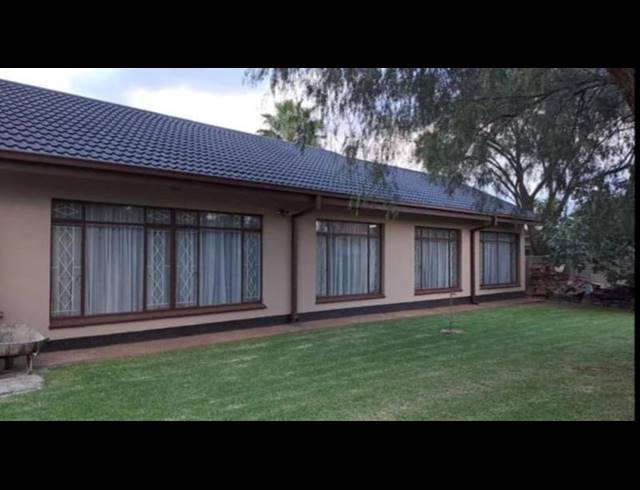 3 BEDROOM HOUSE FOR SALE IN FLORA GARDENS